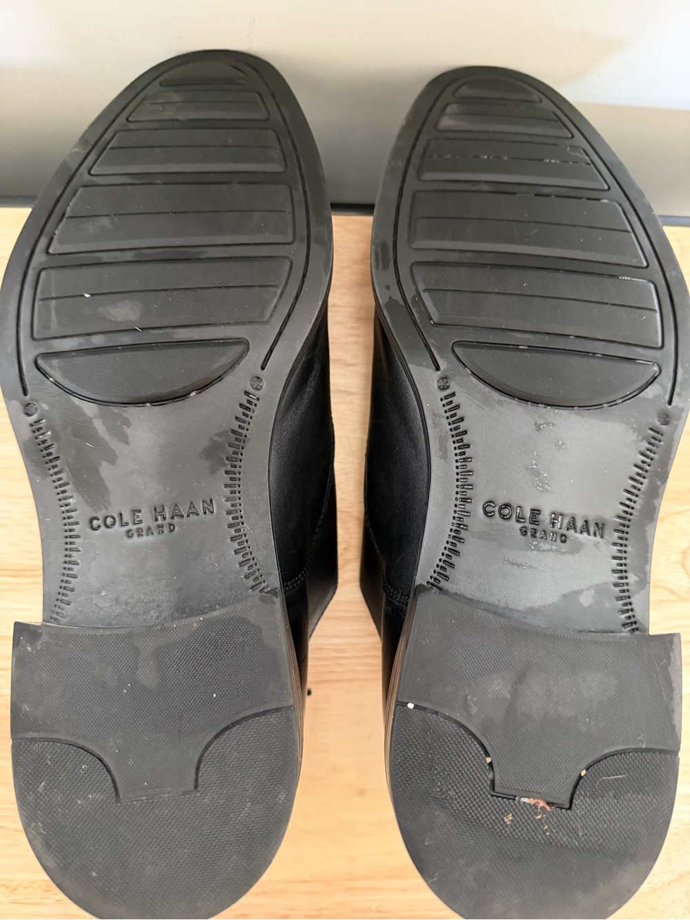 Cole Haan Men's Black Leather Cap-Toe Dress Shoes Size 9 - Picture 4 of 4